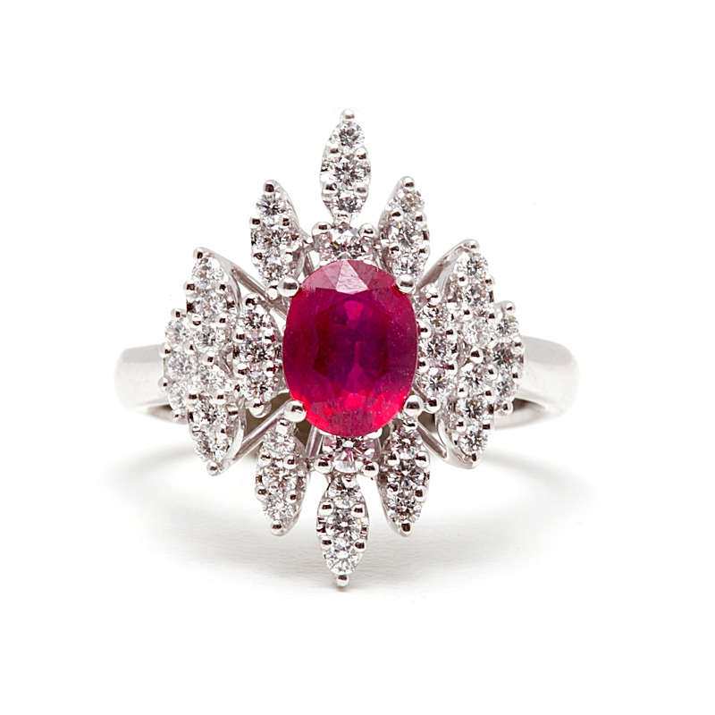 18 Kt White Gold Ring with Rubies Kt. 1,65 and Natural Diamonds Kt. 0,68 F-VVS