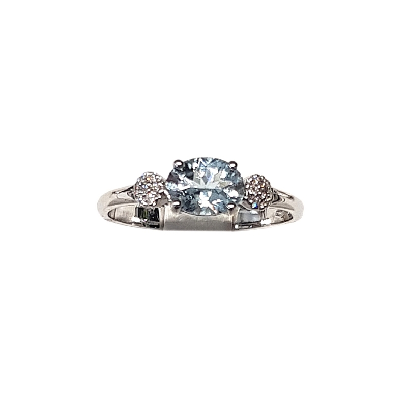 18 Kt. White Gold Ring with 0,60 Ct. Aquamarine and 0,06 Ct. Natural Diamonds