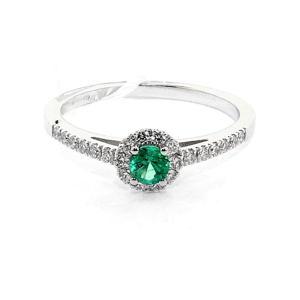750 Mill. White Gold Ring with 0,23 Ct. Diamonds and 0,23 Ct. Emerald