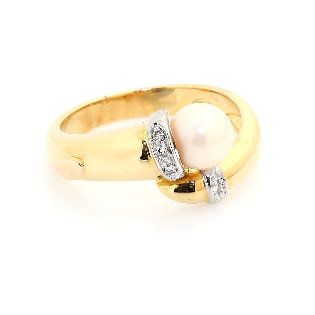 Vintage Gold Ring with Diamonds and Pearl