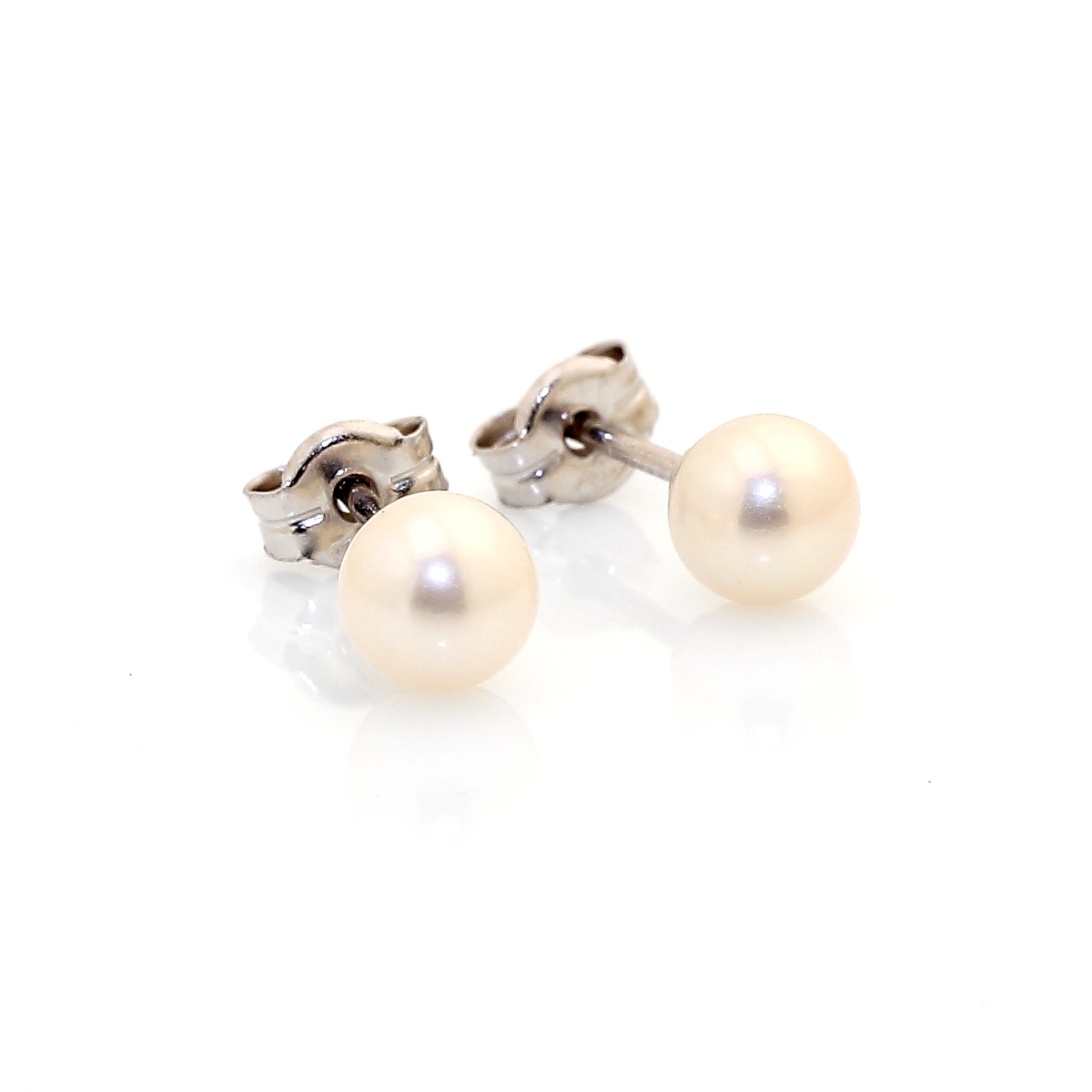 Orecchini in Oro Bianco 18 KT. 750 Mill. Perle Coltivate mm. 5-5,5