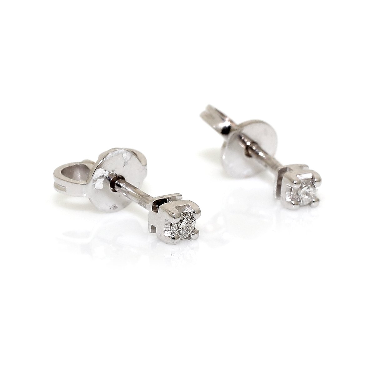 Orecchini Punti luce in Oro Bianco 18 KT. 750 Mill. Diamanti Kt. 0.06 G VS
