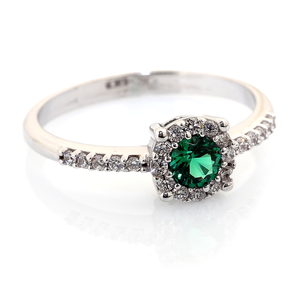 750 Mill. White Gold Ring with Green & White Cubic Zirconia Size P